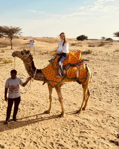 Paseo en camello por las dunas del desierto del Thar