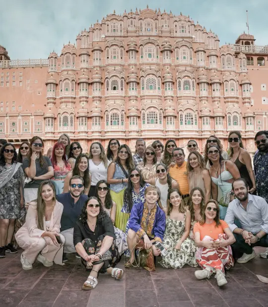 Grupo de viajeros frente al Hawa Mahal, en Jaipur