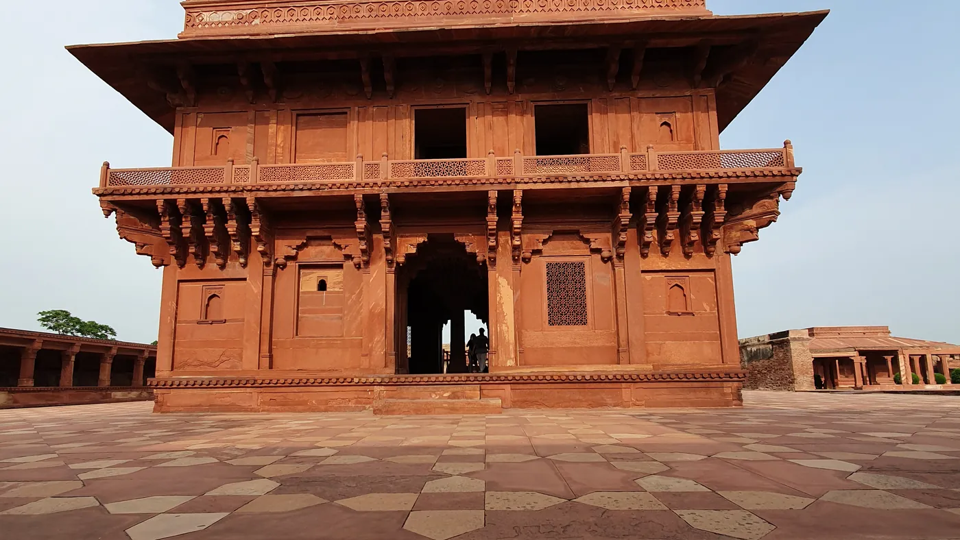 Pabellón de arenisca roja de Fatehpur Sikri