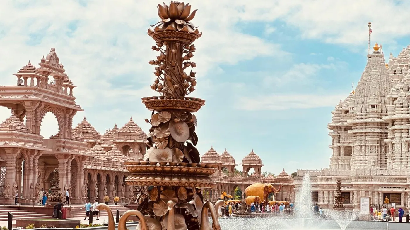 Detalle tallado del templo de Akshardham, Delhi