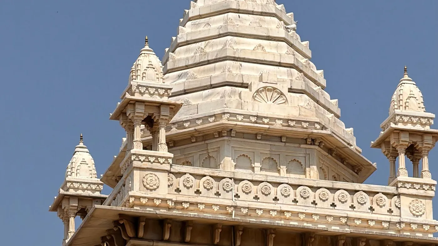 El cenotafio de mármol de Jaswant Thada en Jodhpur